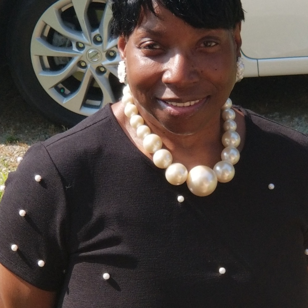 Meet your Posher, Linda